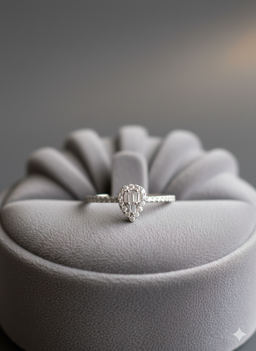 Solitaire Emerald ring