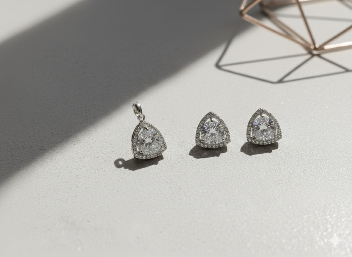 Solitaire Triangle Pendant Set