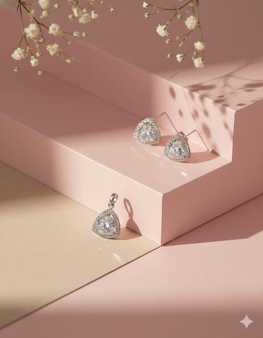 Solitaire Triangle Pendant Set