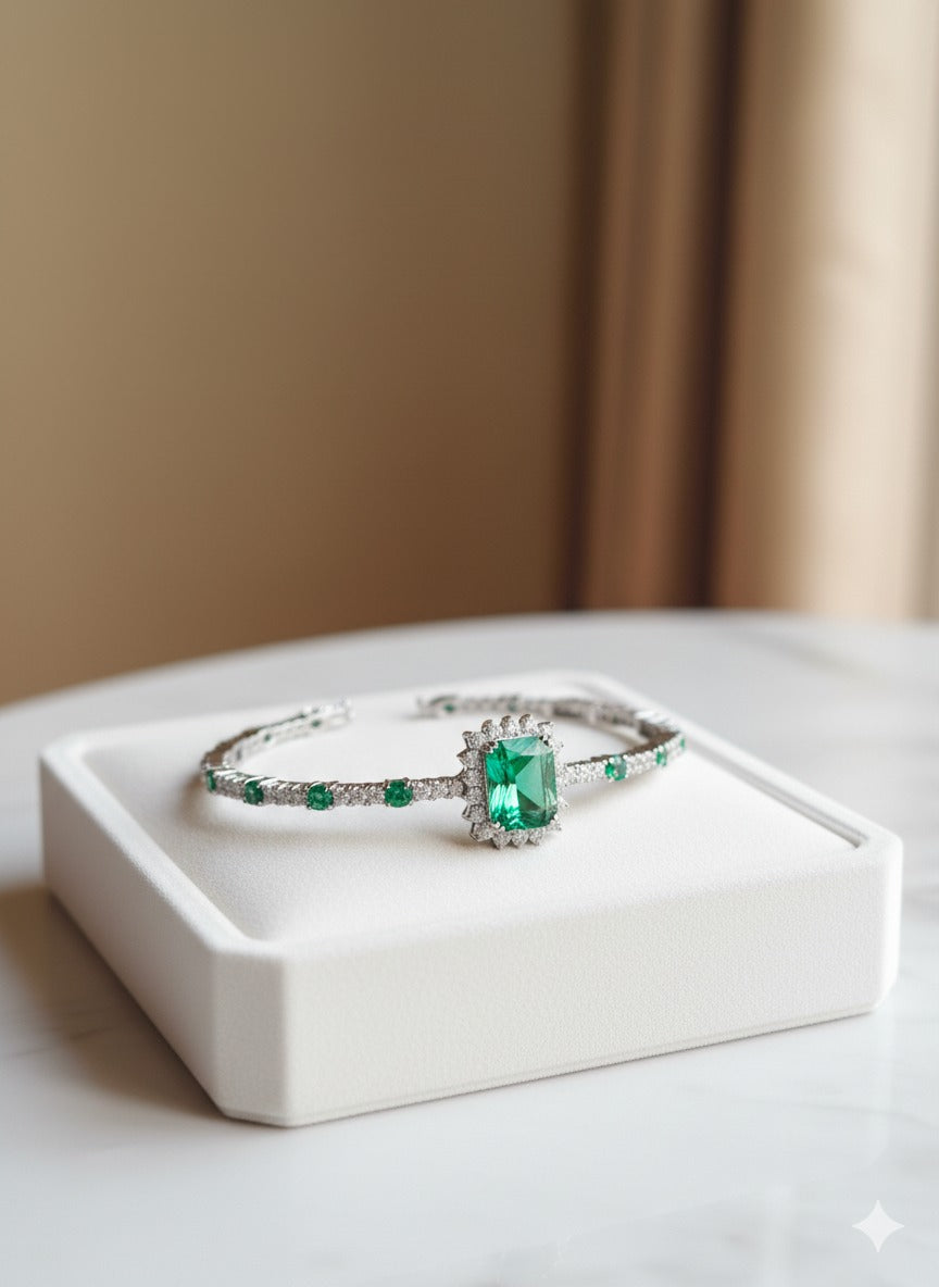 Solitaire Emerald Cuff